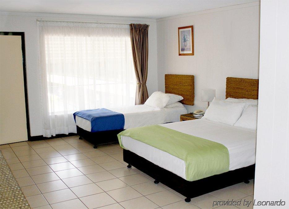 Pine Tree Motel Katherine Zimmer foto